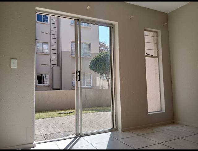 2 BEDROOM SECTIONAL TITLE FOR SALE IN KLIPPOORTJE